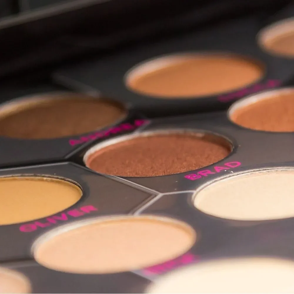 BEEBEAUTY LONDON Barbarella Eyeshadow Palette